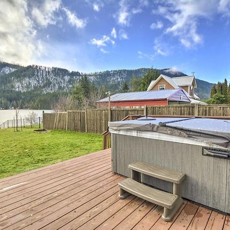 Lakefront Cabin With Stunning Mountain Views And Dock! Mineral Eksteriør bilde