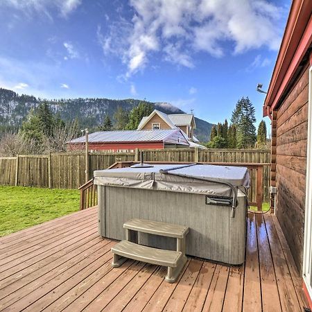 Lakefront Cabin With Stunning Mountain Views And Dock! Mineral Eksteriør bilde