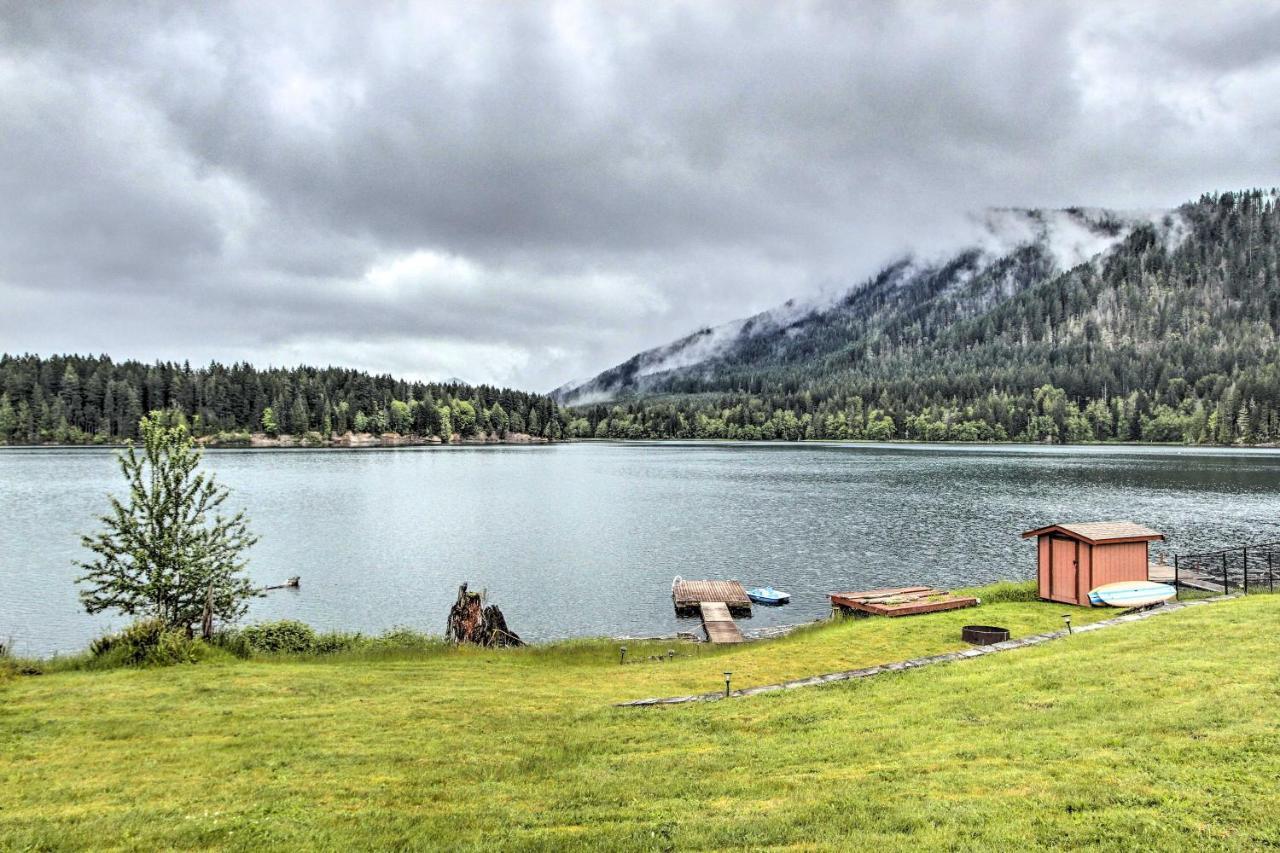 Lakefront Cabin With Stunning Mountain Views And Dock! Mineral Eksteriør bilde
